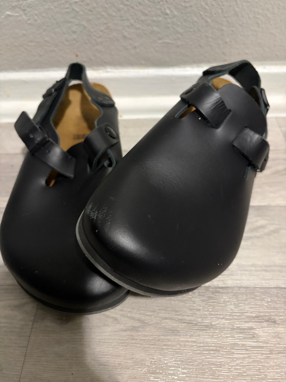 Women’s Birkenstock Tokio Super Grip clogs size 9 (40)